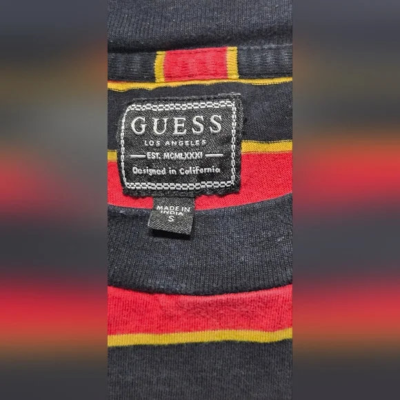 Guess Tee - Picture 3 of 5